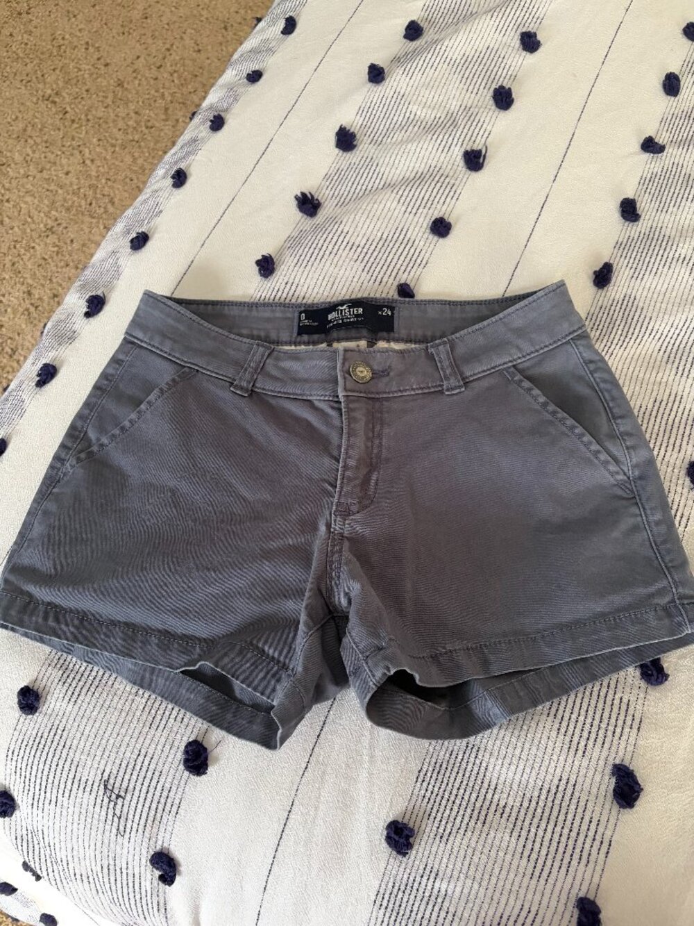 Hollister Low-Rise Gray Shorts